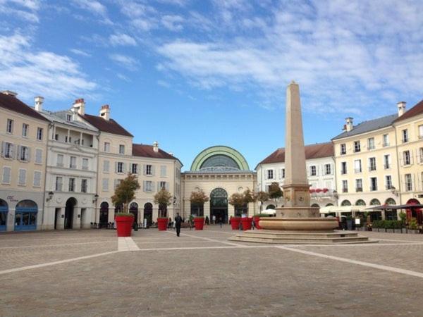 Appartement Situe Place Toscane A 5 Min De Disney Серрі Екстер'єр фото